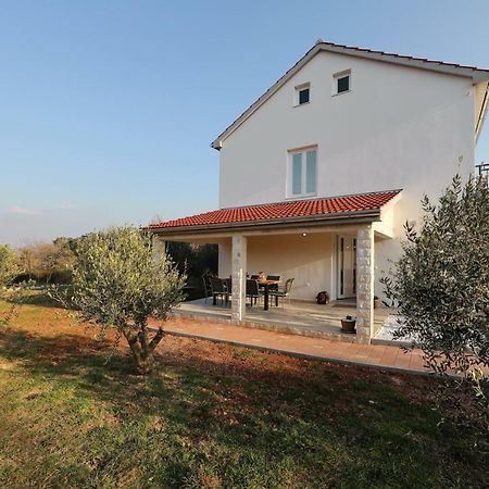 Holiday Home Hrast Debeljak المظهر الخارجي الصورة