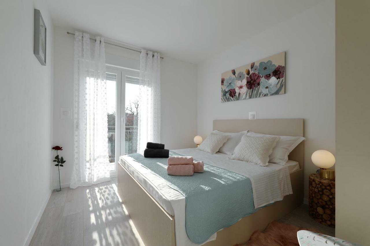 Holiday Home Hrast Debeljak المظهر الخارجي الصورة